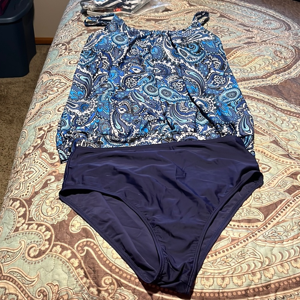 Yonique Tankini , new with tags , xl